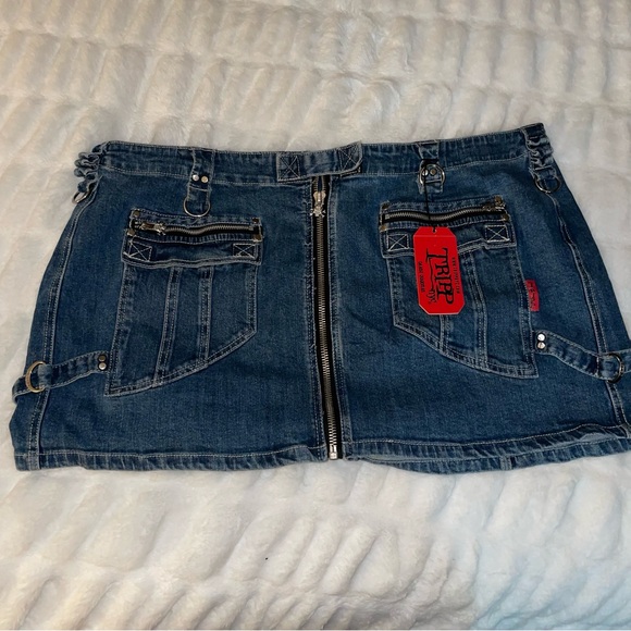 Torrid 3X Tripp NYC Curve Blue Power Denim Mini Zipper Front D Ring Skirt NWT - Picture 2 of 9